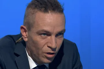 Piráti nejsou vládní otloukánci, říká vicepremiér Bartoš. Ve škrtech apeluje na citlivost