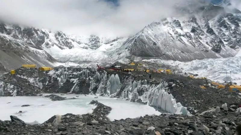 Evakuace horolezců z Everestu
