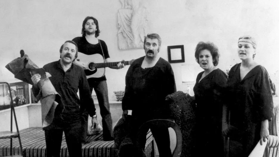 Disent: Bytové divadlo (1989)
