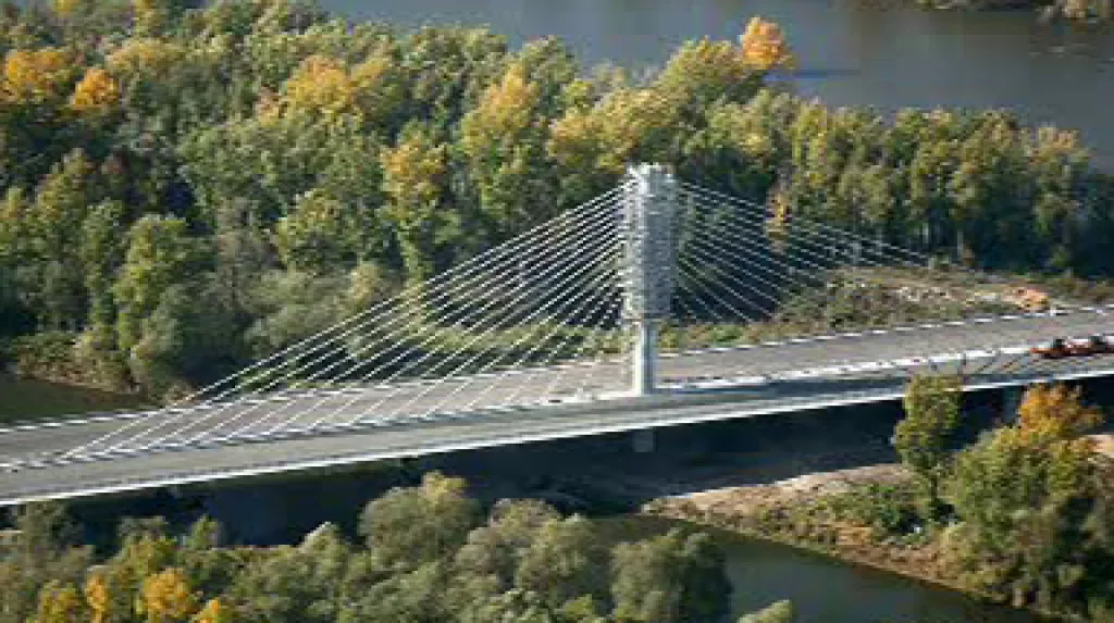 Most přes řeku Odru na dálnici D47