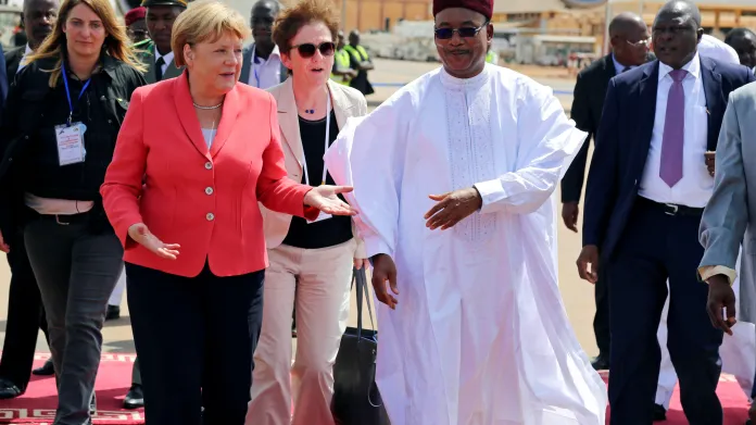 Angela Merkelová s nigerijským prezidentem
