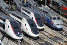 Vysokorychlostními vlaky by mohly potenciálně jezdit desetitisíce lidí denně. Z auta ale spíše přestoupí málokdo, ukazuje výzkum