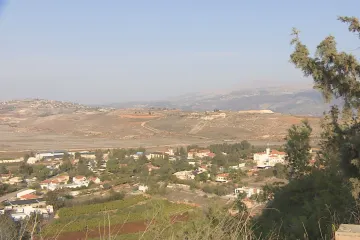 Lidé se po příměří vrací k hranici Izraele a Libanonu, ale zbraně neutichly