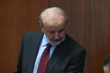 Podmínky pro bývalé šéfy ostravského dopravního podniku platí, rozhodl soud