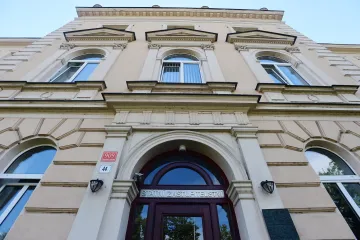 Policie obnovila stíhání dvou lidí v souvislosti s kauzou přidělování městských bytů v Brně