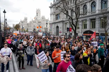 Proti drahému bydlení se protestovalo v desítkách španělských měst