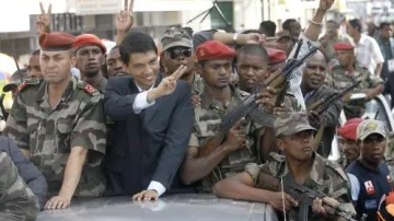 Vůdce opozice Rajoelina oslavuje