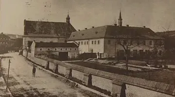 Bývalý františkánský klášter v Hostinném
