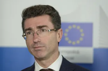 Kontrola střetu zájmů v Česku se zlepšuje, tvrdí Komise. Stoprocentní záruka zatím ale není