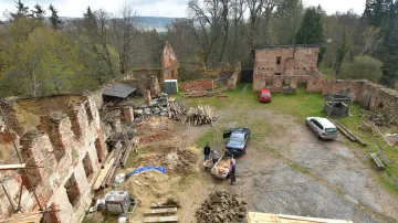 Záchrana hradu Hartenberg v Hřebenech na Sokolovsku