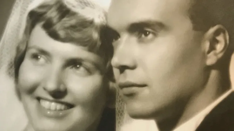 Svatební fotografie manželů Brabcových