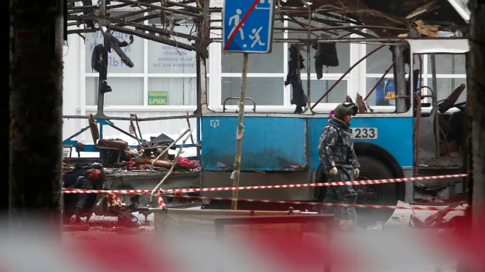 Policie vyšetřuje výbuch v trolejbusu ve Volgogradě