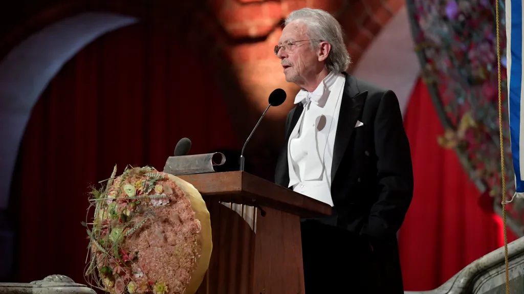 Peter Handke při udělování Nobelových cen 2019