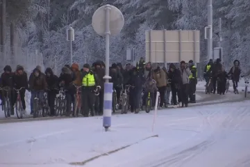 Finsko čelí na hranici s Ruskem vlně migrantů. Uvažuje o uzavření posledního přechodu