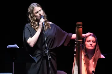 Šípková Lulu čeká na apokolypsu v (ne)opeře Vladivojny La Chia