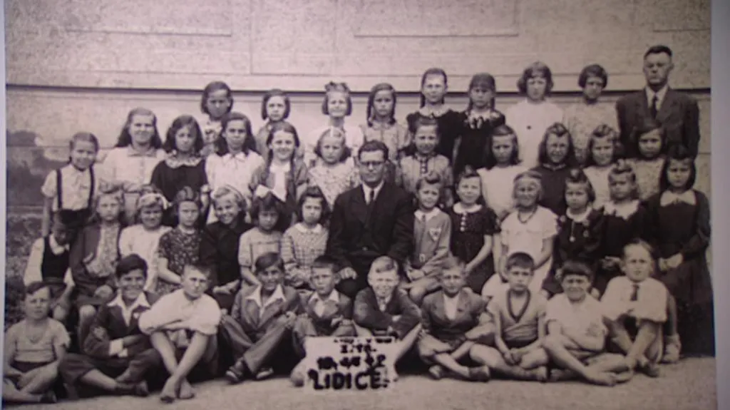 Z výstavy Lidice žijí