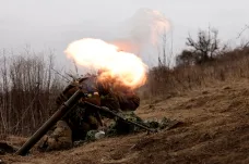Ukrajinská armáda mírně postoupila u Bachmutu a Berďansku, tvrdí Kyjev