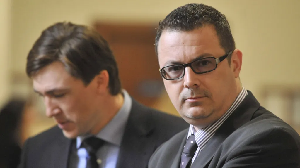 Jan Stoklasa (vpravo) u soudu