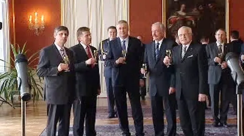 Slavnostní přípitek