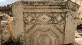 Turisté si na Baalbeku mohou prohlédnout zbytky staveb velmi zblízka