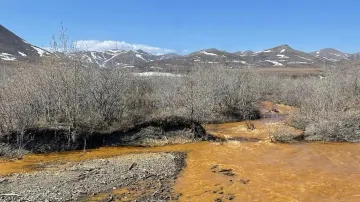 Aljašské řeky se mění – stávají se oranžovějšími