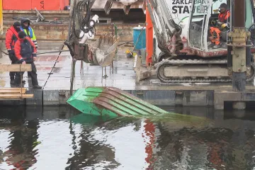 Převrácení lodi ve Štěchovicích policie prověřuje jako usmrcení z nedbalosti