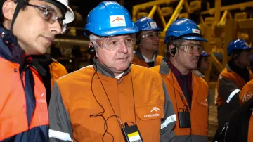 Premiér Rusnok při návštěvě ocelárny ArcelorMittal