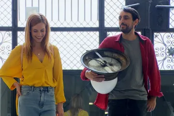 Syn emigranta hledá v Praze kořeny. Češi a Švýcaři natáčejí komedii Ztraceni v ráji