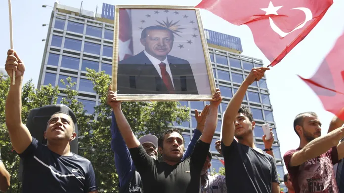 Generální konzul: AKP a Erdogan směřují ke změně ústavního systému v zemi