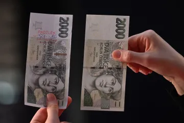 ČNB loni zadržela na dva a půl tisíce padělaných bankovek a mincí