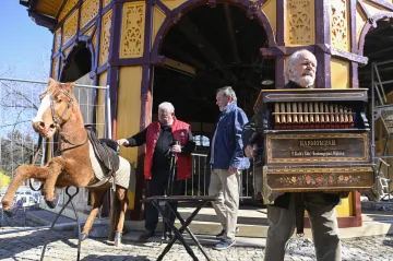 Historický kolotoč se na Letné znovu roztočí letos v červenci. Mimo provoz byl 18 let