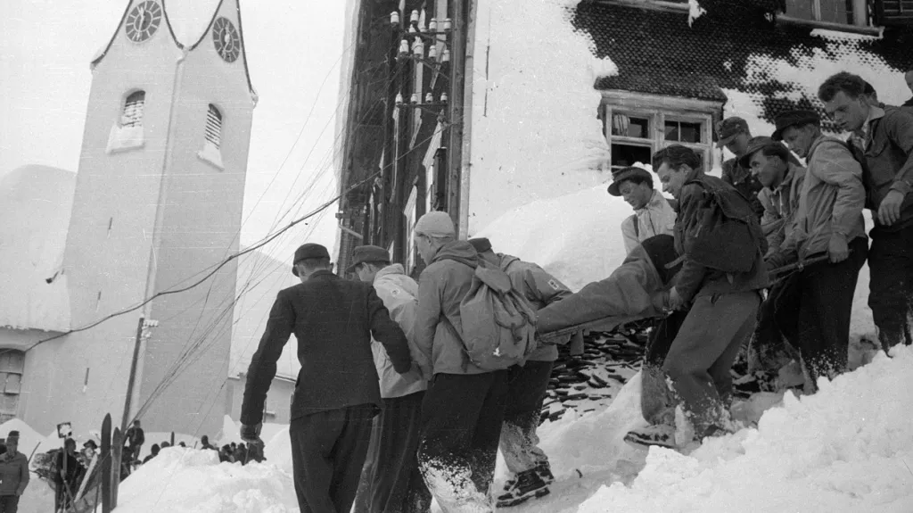 Následky laviny v Blons