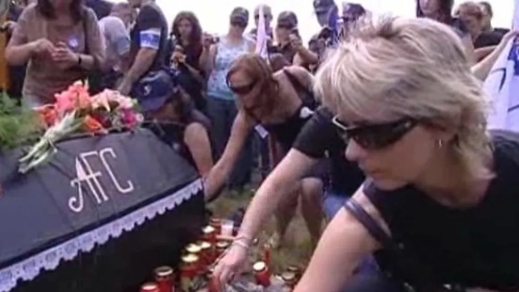 Symbolický pohřeb firmy AEES Stříbro