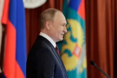 Západ bere na lehkou váhu ruské „nepřekročitelné linie“, stěžoval si Putin svým diplomatům
