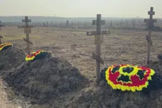 Počty mrtvých Rusů ve válce stoupají. Svědčí o tom přibývající hroby