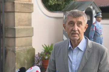 Sněmovní výbor k řediteli BIS se sejde, sdělil jeho předseda. Babiš doporučil Zemanovi setkání s Koudelkou