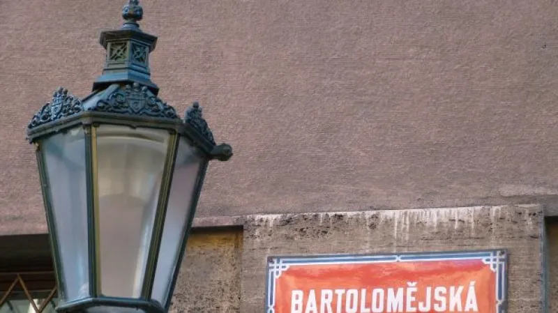 Příchod Jany Nečasové k výslechu