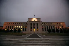 Americký Fed naznačil zvýšení základní úrokové sazby
