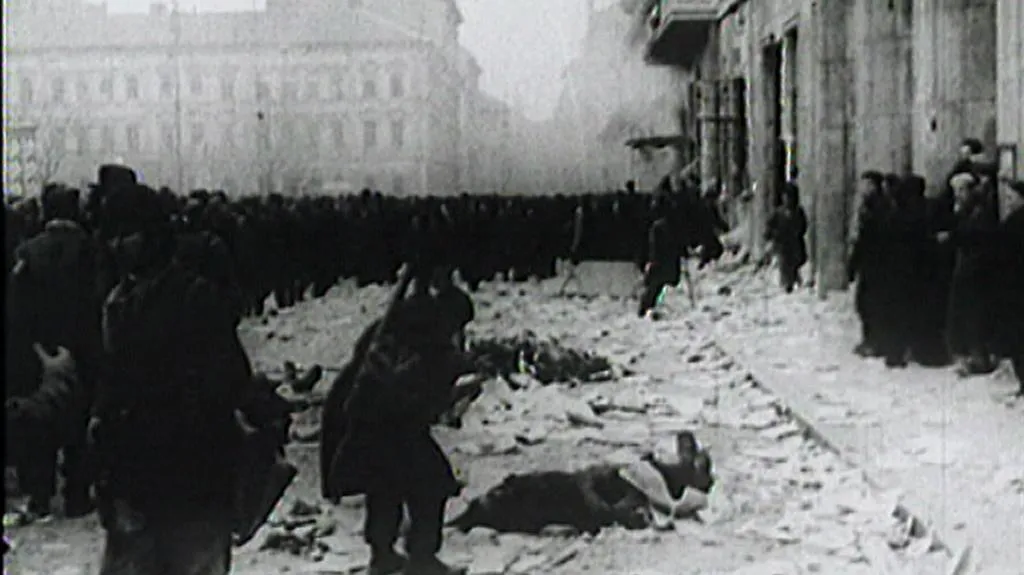 Záběry z maďarské revoluce