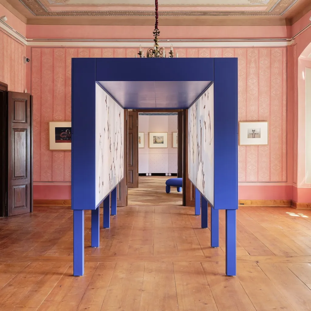 ... a O+M studio za výstavní architekturu pro Palác ilustrace