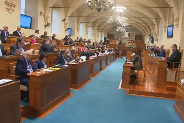 Z nově zvolených nezávislých senátorů má o členství v klubu zatím jasno Bek