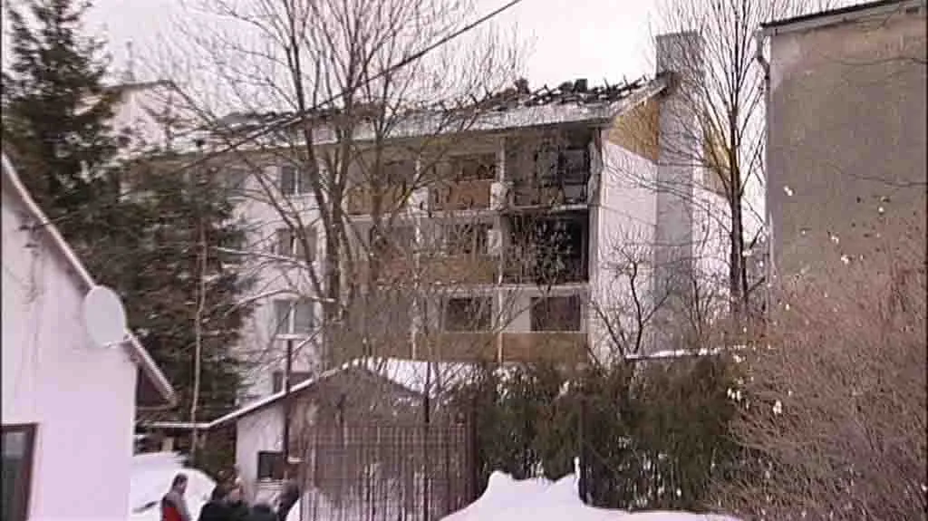 Vyhořelé byty ve Vrbně p. Pradědem