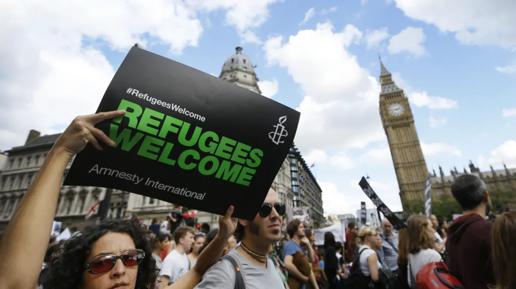 V Londýně vyjadřovaly desítky tisíc lidí solidaritu s uprchlíky