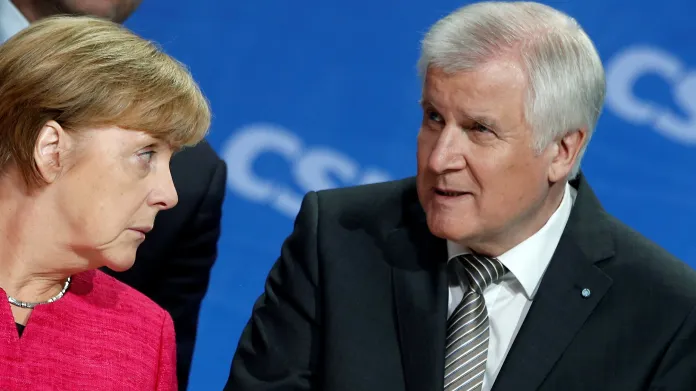 Horst Seehofer na sněmu s kancléřkou Merkelovou