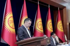 Krok ke stabilizaci v Kyrgyzstánu. Žaparov, kterého demonstranti dostali z vězení, je premiérem