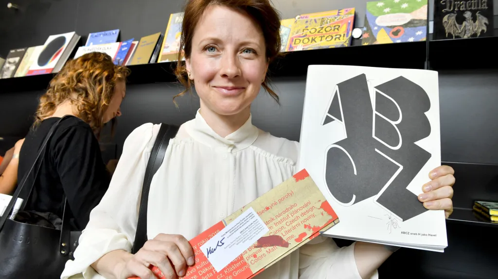 Denisa Šedivá, autorka knihy ABCZ aneb H jako Havel, která vyhrála první místo v kategorii Učebnice a ostatní didaktické pomůcky