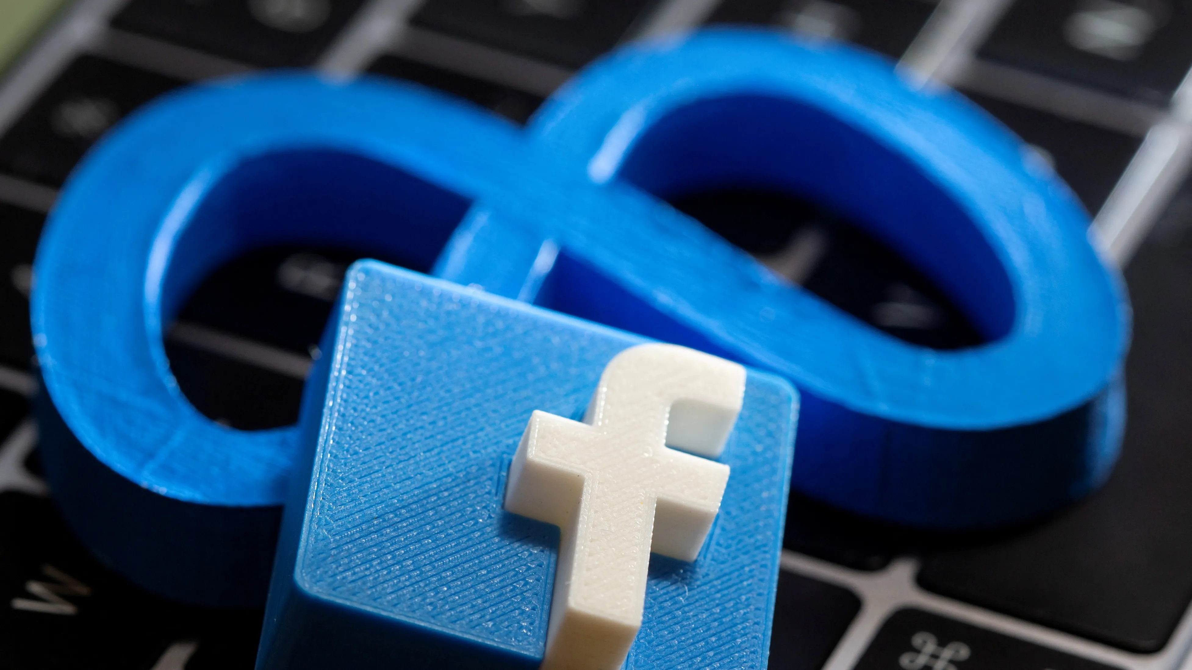 Meta zrušila facebookový účet útočníka na Fica krátce po atentátu