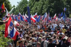 „Nechceme autoritářské Polsko.“ Na demonstraci ve Varšavě se sešli přívrženci opozice