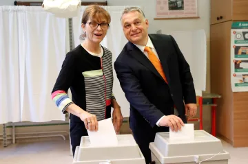 Maďarsko: Orbánův Fidesz drtivě zvítězil, posbíral přes polovinu hlasů