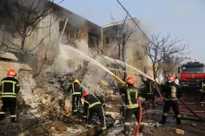 Desítky lidí zahynuly při požáru odvykacího centra na severu Íránu